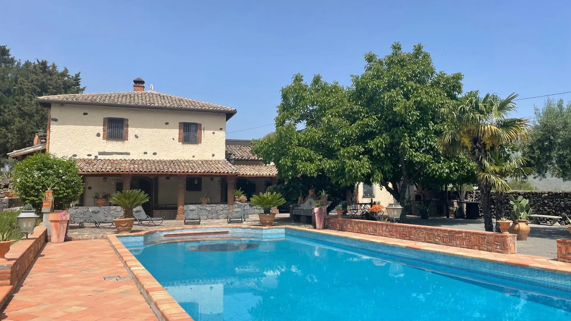 رانداتسو Villa Veda فندق مبيت وإفطار