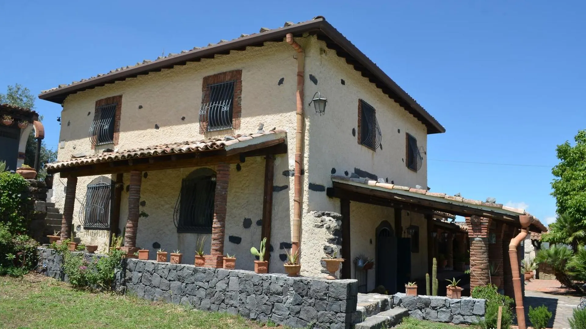 رانداتسو Villa Veda فندق مبيت وإفطار